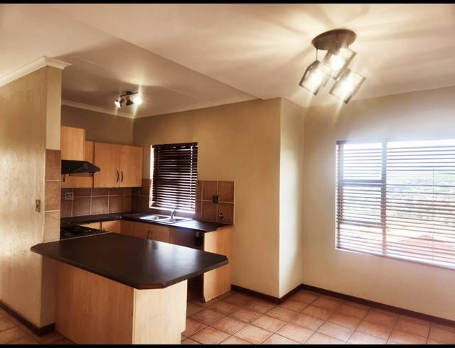 3 BEDROOM APARTMENT FOR SALE IN AZALEA PARK